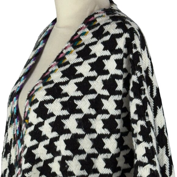 Chico's Ruana Wrap Black and White Houndstooth Print with Fringe Wrap Sz OS - Picture 7 of 12